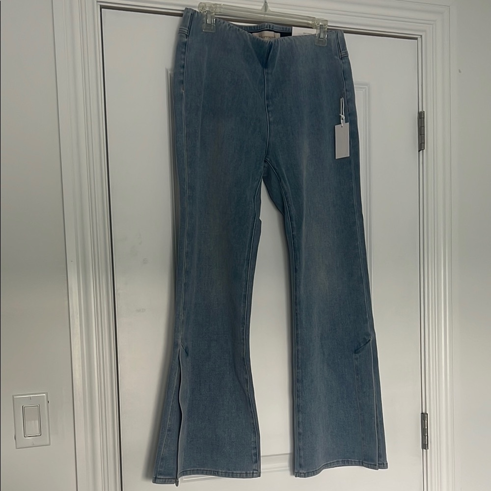 SOFT SURROUNDINGS THE ULTIMATE FLARE FULL LENGTH JEAN IN PETITE WITH SLIT HEM